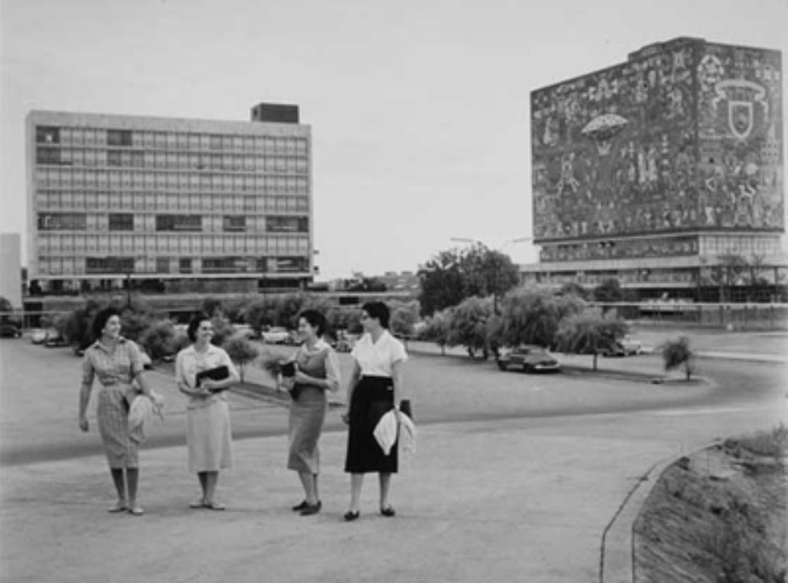 unam-vieja-mujeres.jpg_1934679704.jpeg