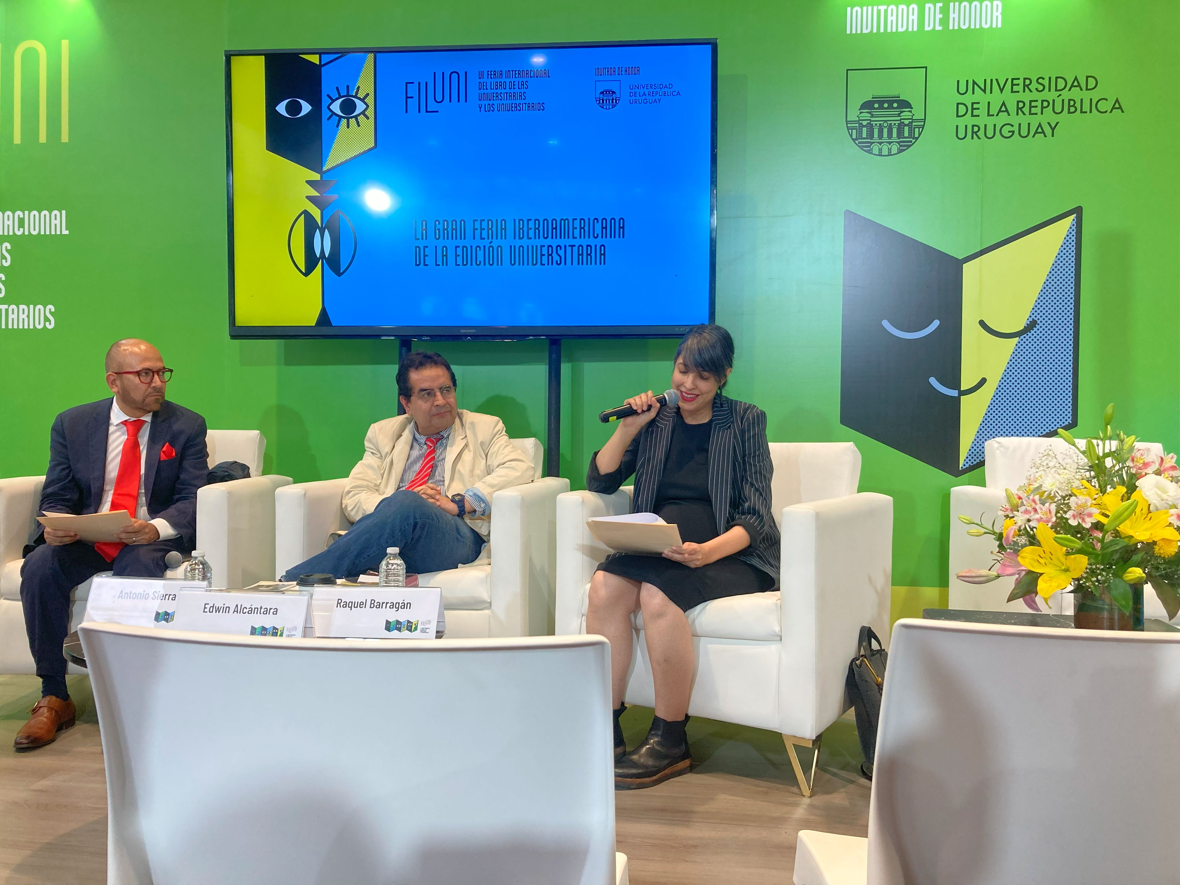 Conversatorio en torno al libro Fernando Curiel. Bibliohemerografia. Una guía para navegar su obra. <br>VI Feria Internacional del Libro de las Universitarias y los Universitarios. Image